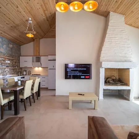 Magnificent With Private Pool And Backyard In Fethiye Ovacık
