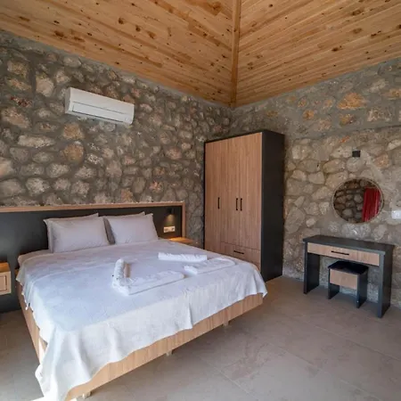 Magnificent With Private Pool And Backyard In Fethiye Ovacık